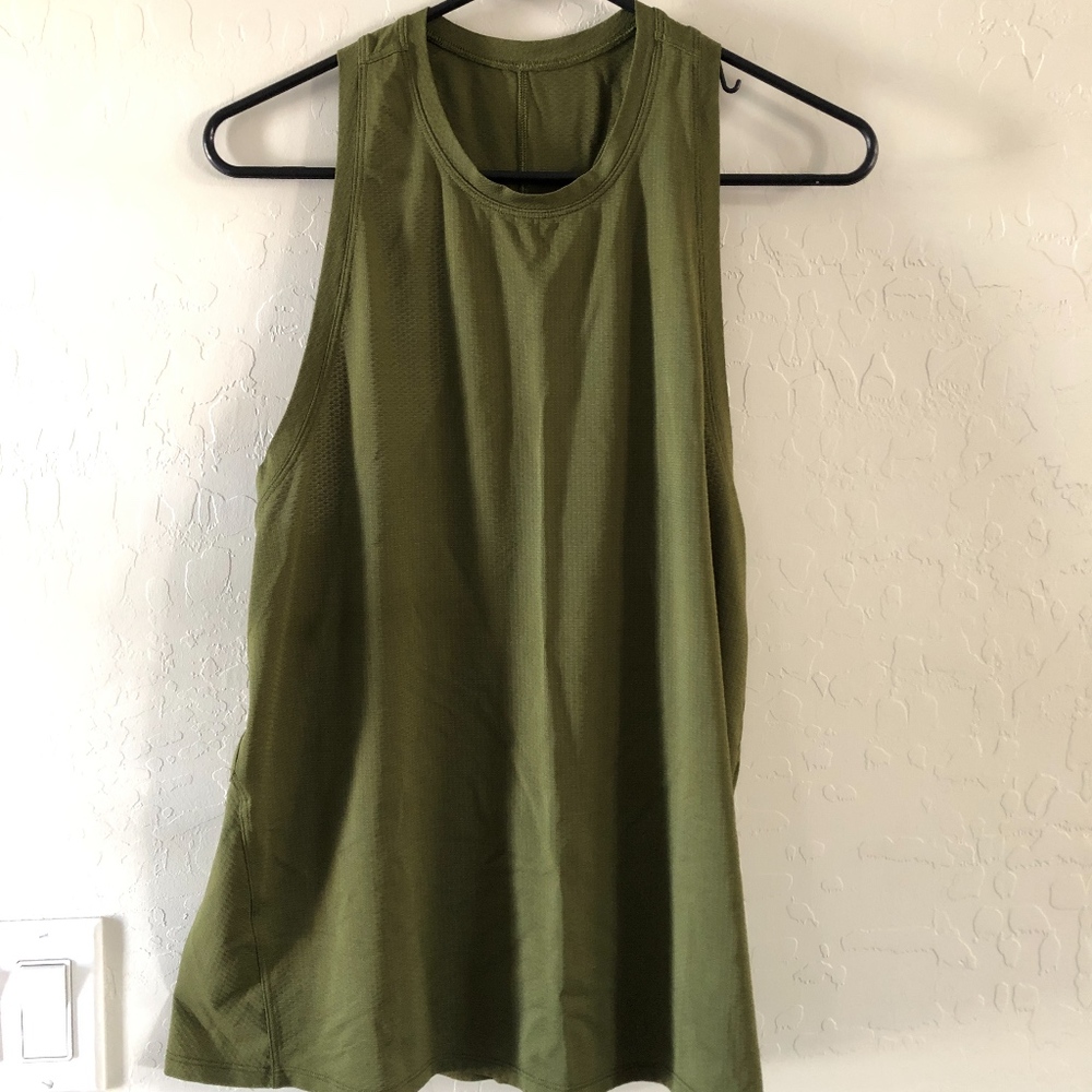 Lululemon All Tied Up Tank Size 6